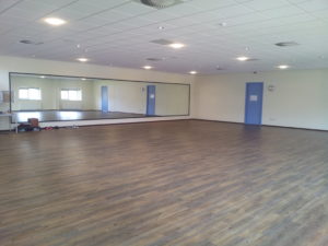 Zaal 1 (224 m²): Onze grootste zaal SPECIFICATIES Afmeting 16 x 14 meter Inclusief geluidsinstallatie Exclusief BTW